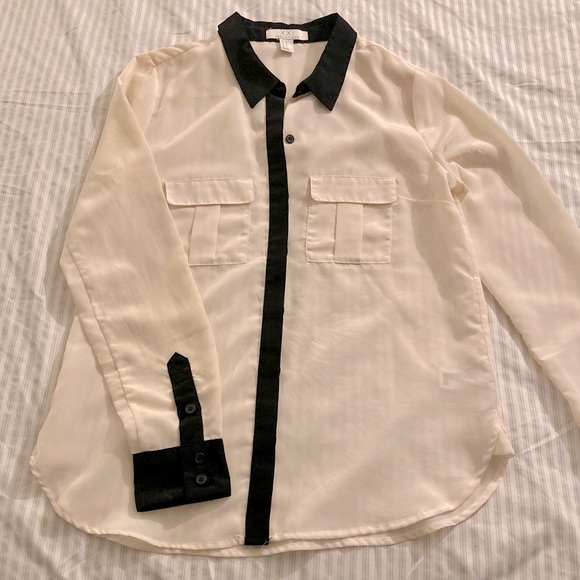 Forever 21 cream and black blouse - Picture 1 of 12